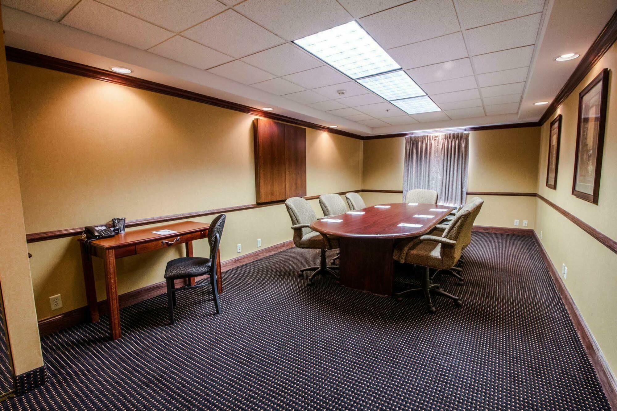 Hampton By Hilton Oklahoma I-40 East- Tinker Afb 3* Midwest City